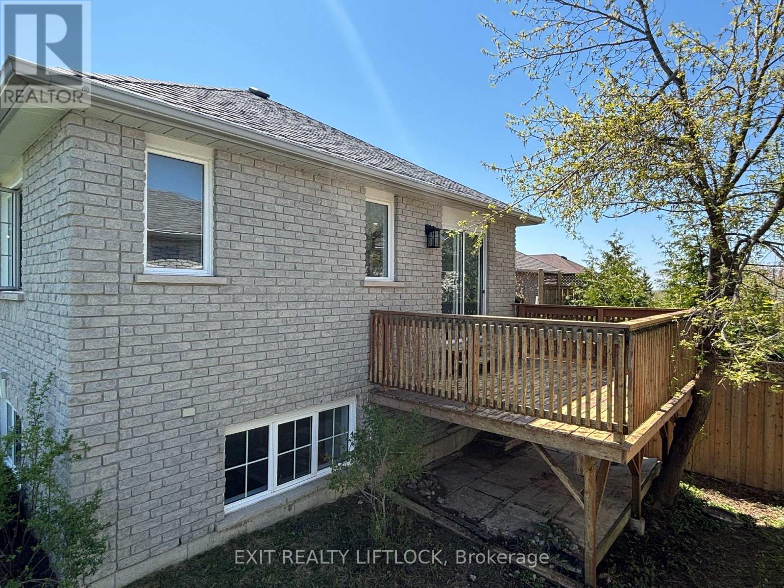 1018 Baker Street, Peterborough North (North), Ontario  K9H 7P8 - Photo 28 - X12147159