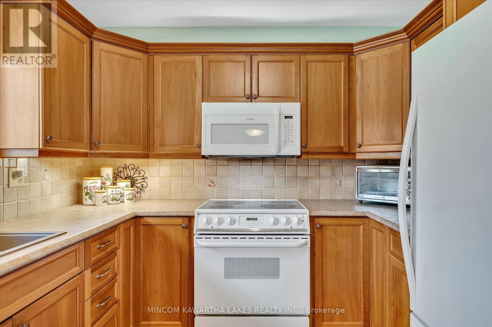 1381 Heather Lane, Peterborough West (North), Ontario  K9J 7N1 - Photo 10 - X12147328