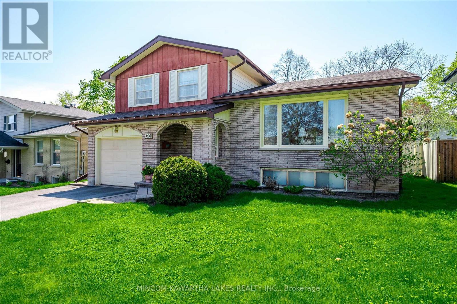 1381 Heather Lane, Peterborough West (North), Ontario  K9J 7N1 - Photo 3 - X12147328