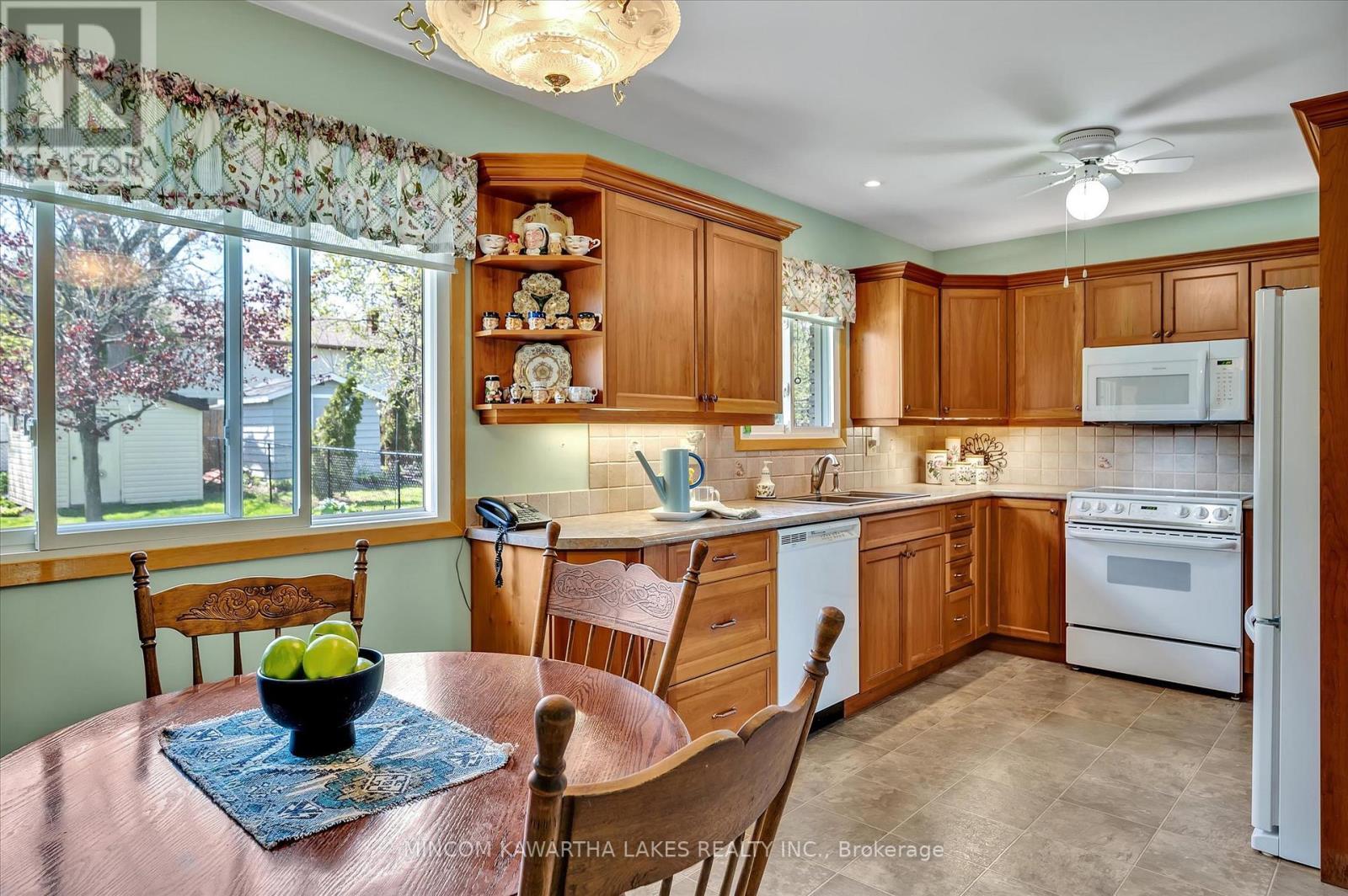 1381 Heather Lane, Peterborough West (North), Ontario  K9J 7N1 - Photo 8 - X12147328