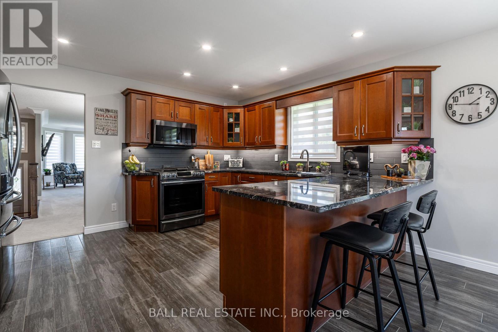 313 Woodward Avenue, Peterborough North (North), Ontario  K9L 1K2 - Photo 11 - X12147912