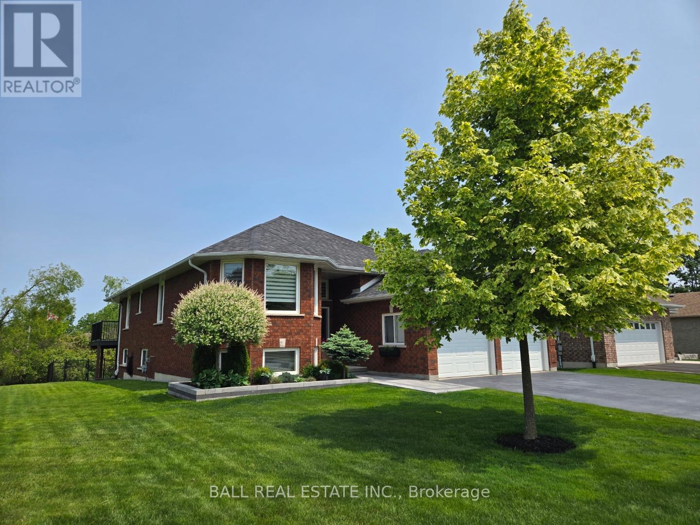 313 Woodward Avenue, Peterborough North (North), Ontario  K9L 1K2 - Photo 2 - X12147912