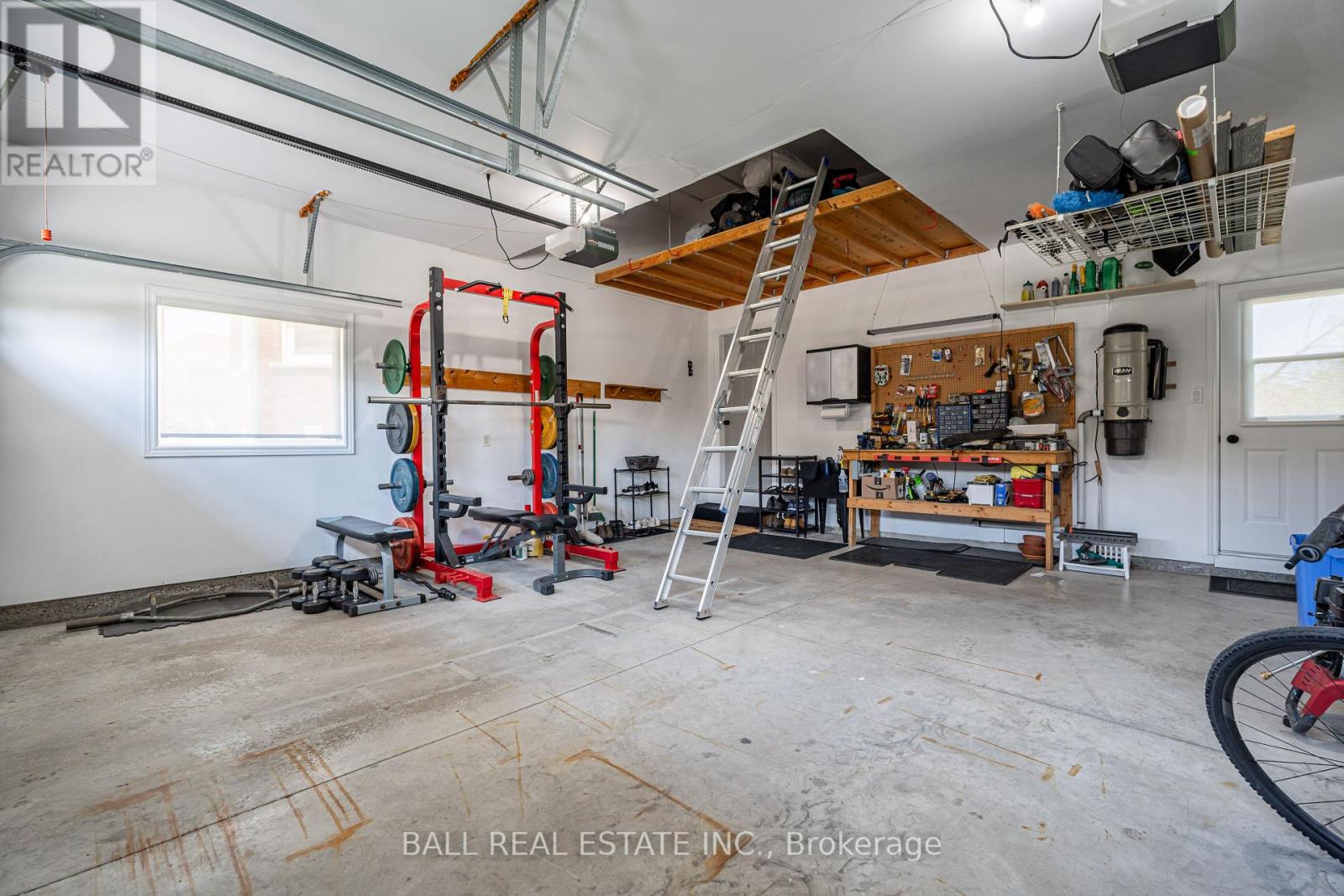 313 Woodward Avenue, Peterborough North (North), Ontario  K9L 1K2 - Photo 38 - X12147912