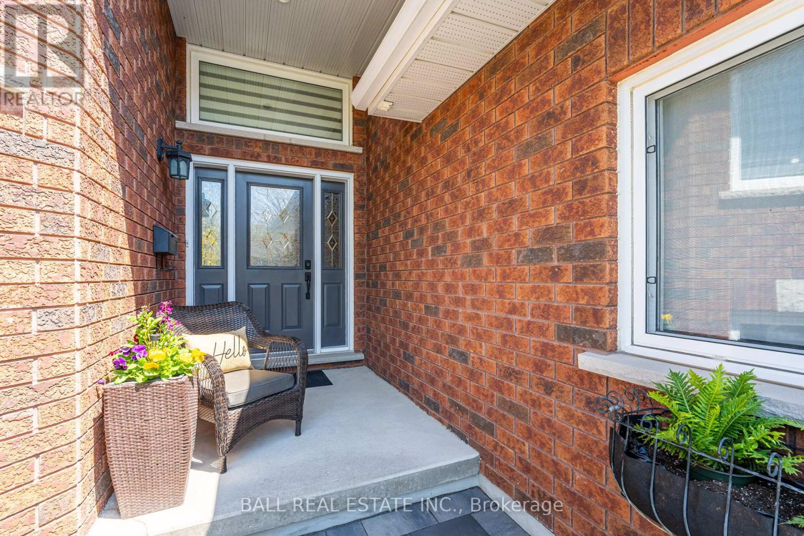 313 Woodward Avenue, Peterborough North (North), Ontario  K9L 1K2 - Photo 4 - X12147912