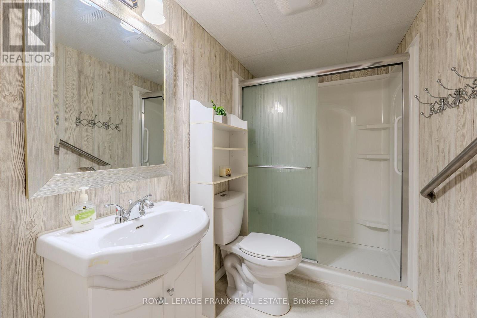 9 Eglington Street, Kawartha Lakes (Lindsay), Ontario  K9V 6K6 - Photo 23 - X12147941