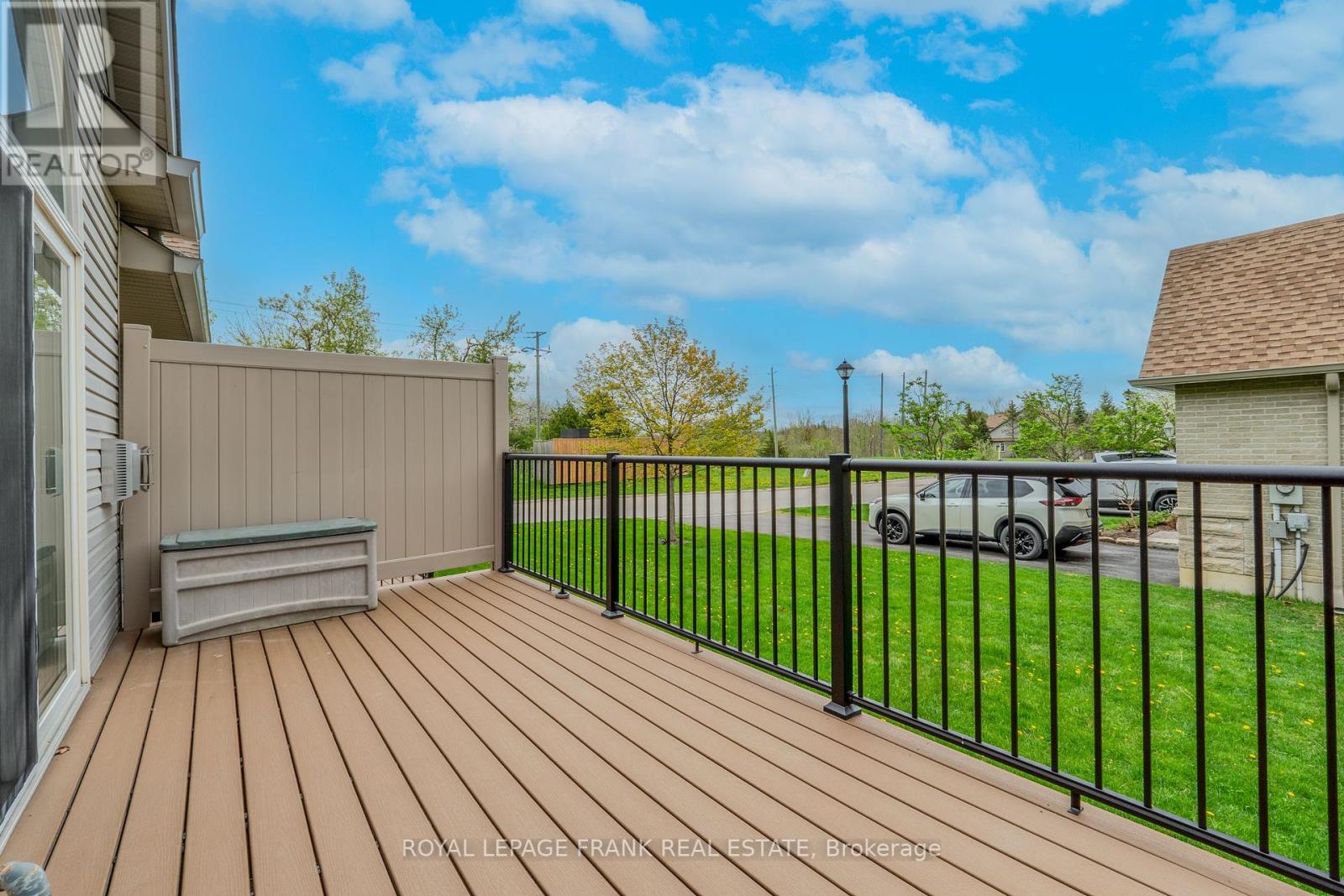 9 Eglington Street, Kawartha Lakes (Lindsay), Ontario  K9V 6K6 - Photo 27 - X12147941