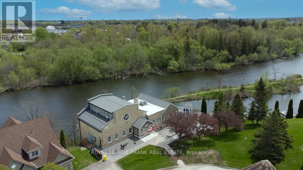 9 Eglington Street, Kawartha Lakes (Lindsay), Ontario  K9V 6K6 - Photo 31 - X12147941