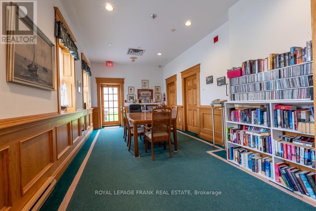 9 Eglington Street, Kawartha Lakes (Lindsay), Ontario  K9V 6K6 - Photo 43 - X12147941