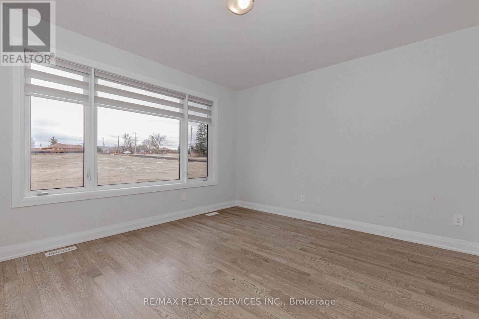 141 St Joseph Road, Kawartha Lakes (Lindsay), Ontario  K9V 0R8 - Photo 14 - X12147675
