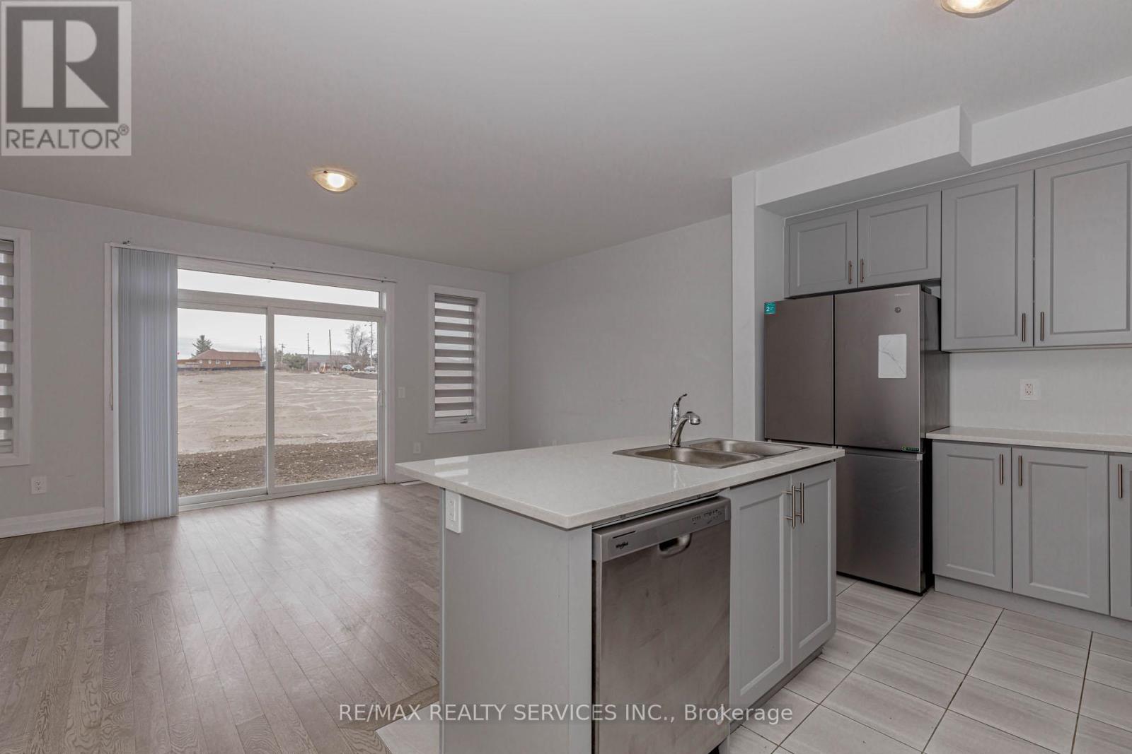 141 St Joseph Road, Kawartha Lakes (Lindsay), Ontario  K9V 0R8 - Photo 24 - X12147675