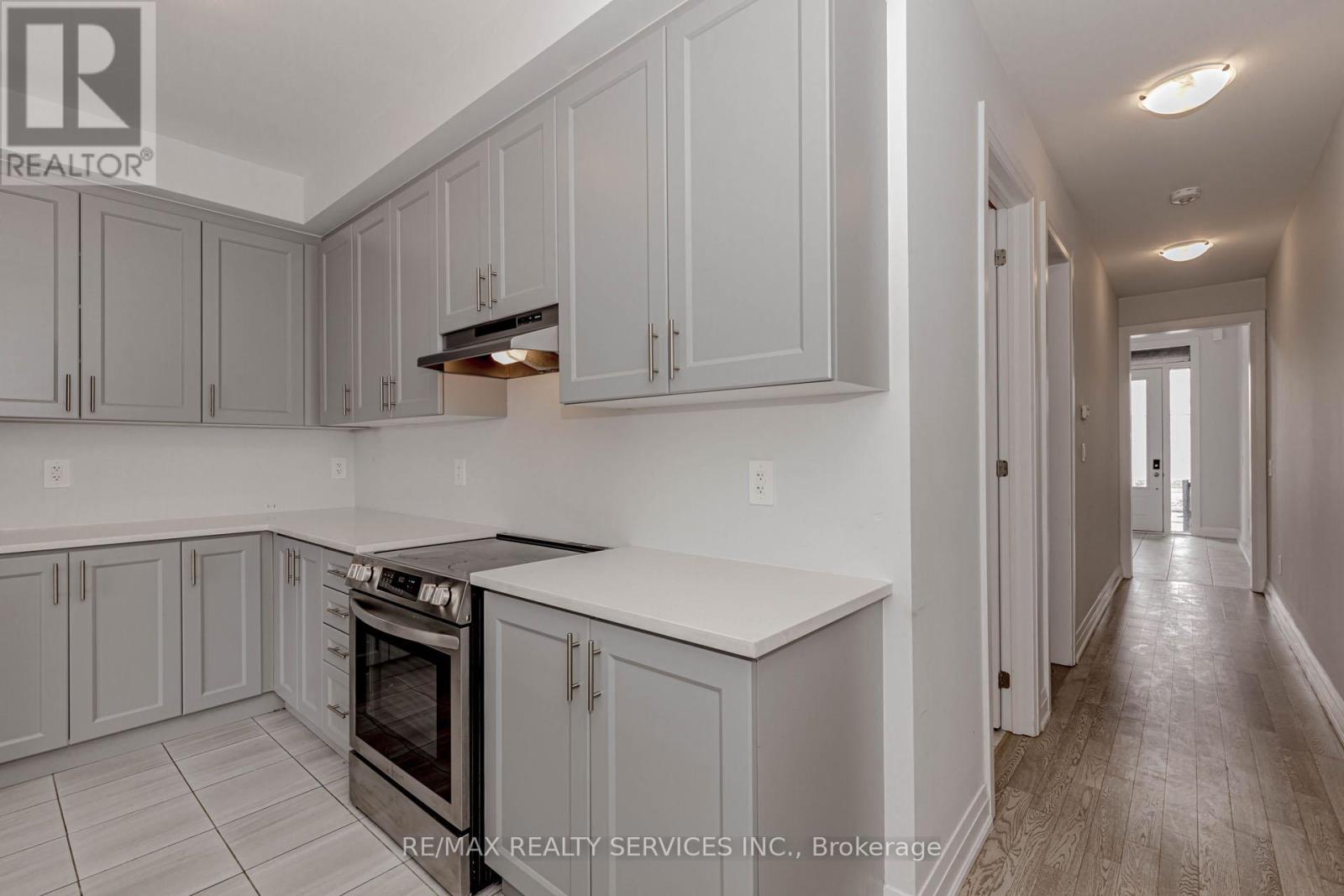 141 St Joseph Road, Kawartha Lakes (Lindsay), Ontario  K9V 0R8 - Photo 7 - X12147675