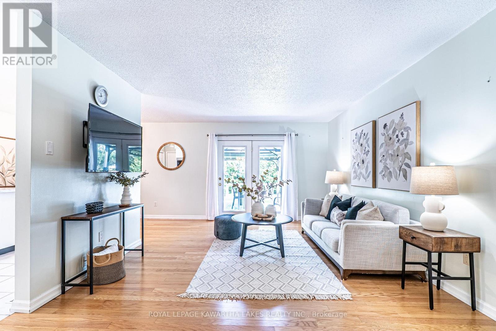 83 Lori Boulevard, Kawartha Lakes (Lindsay), Ontario  K9V 6V7 - Photo 18 - X12147974