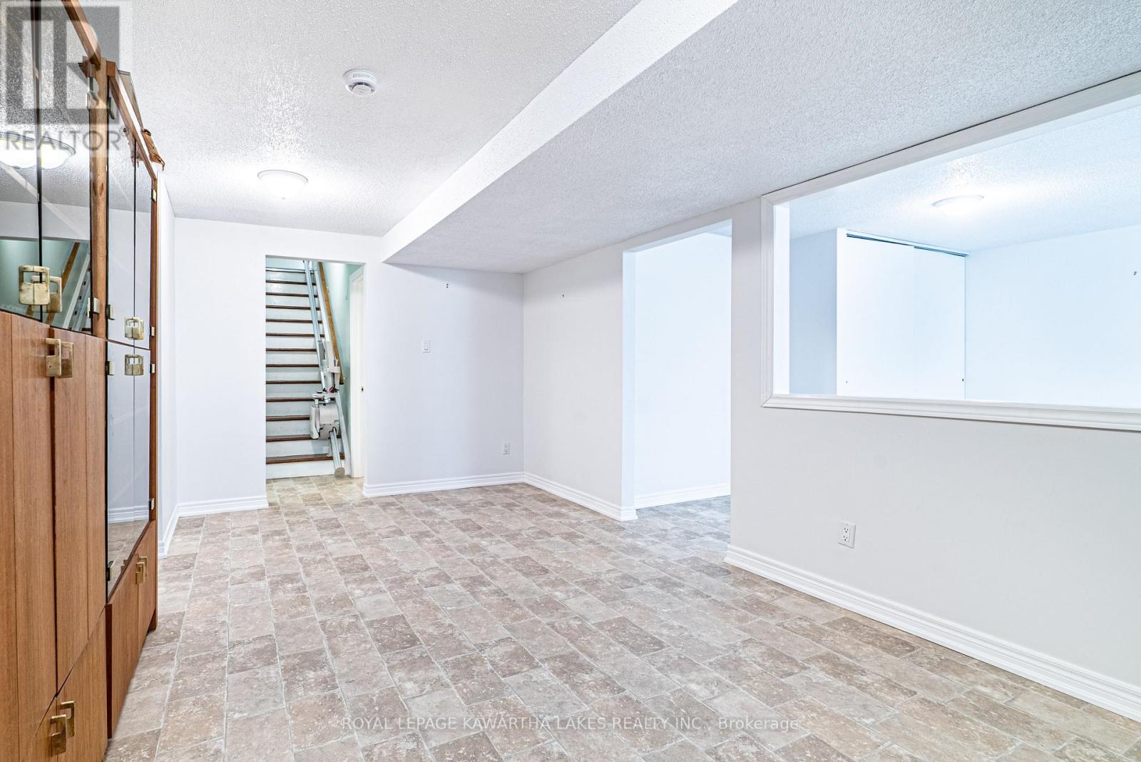 83 Lori Boulevard, Kawartha Lakes (Lindsay), Ontario  K9V 6V7 - Photo 26 - X12147974