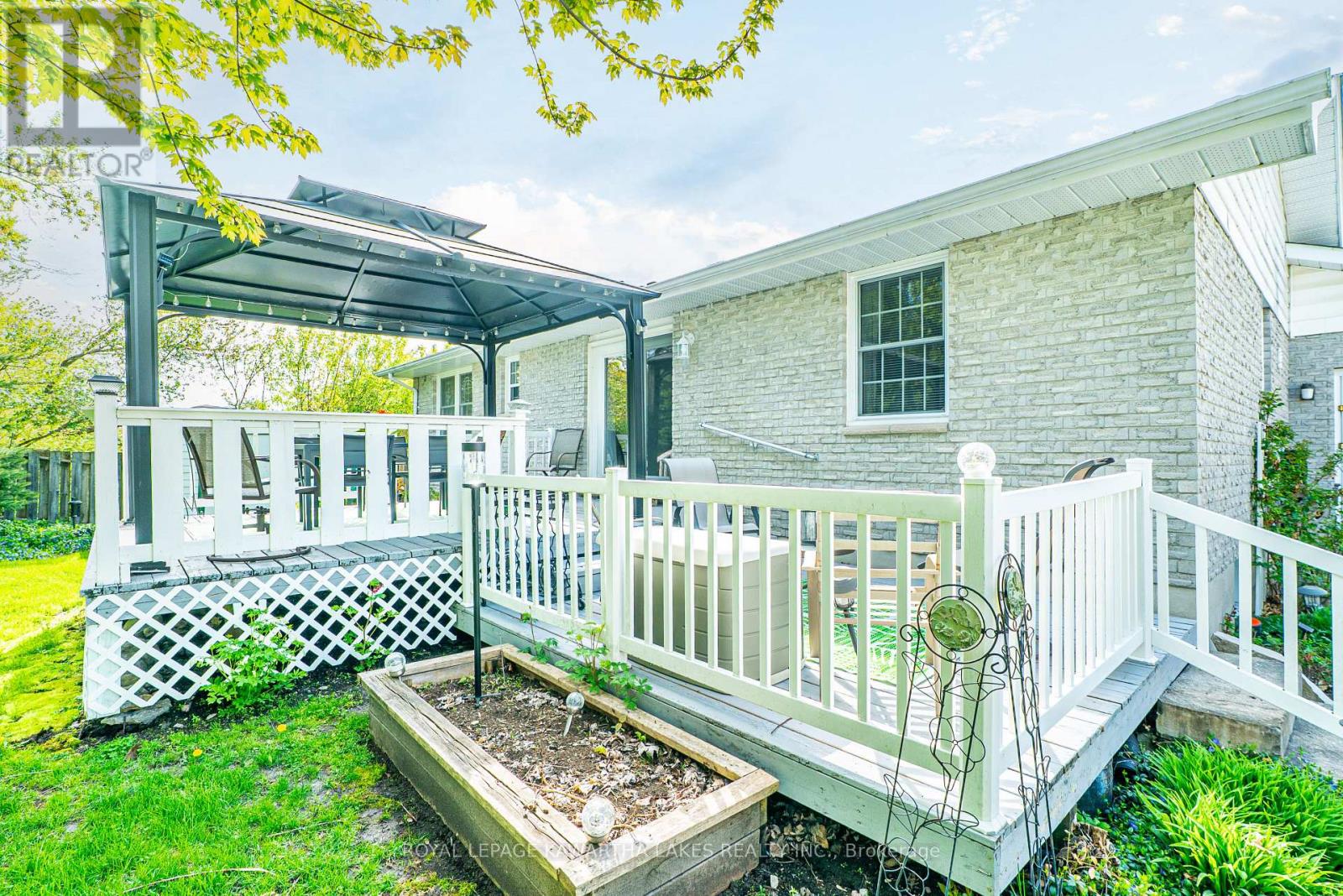 83 Lori Boulevard, Kawartha Lakes (Lindsay), Ontario  K9V 6V7 - Photo 39 - X12147974