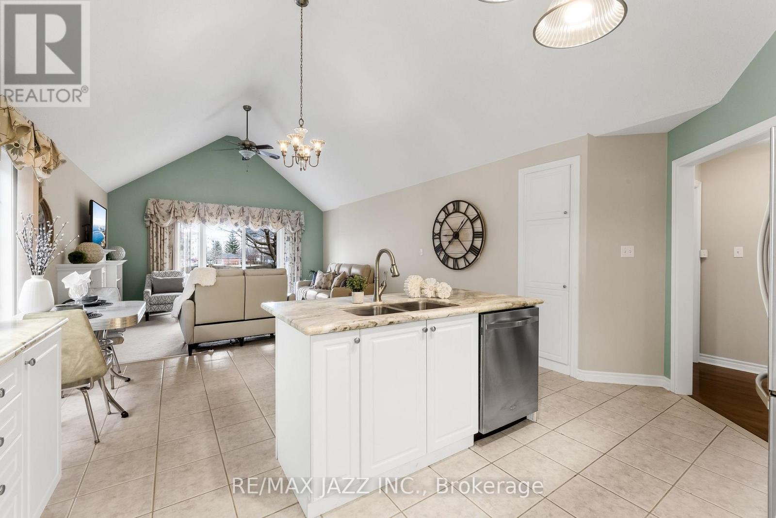 6 - 350 Lakebreeze Drive, Clarington (Newcastle), Ontario  L1B 0A2 - Photo 15 - E12148136