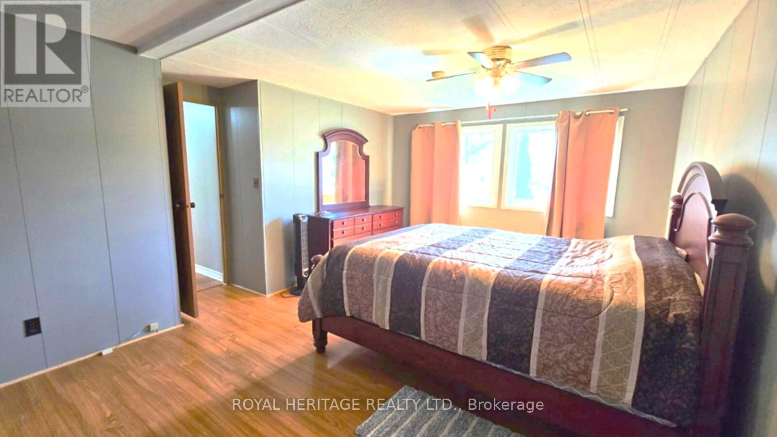 19 Park Street, Kawartha Lakes (Fenelon), Ontario  K9V 4R1 - Photo 13 - X12148165