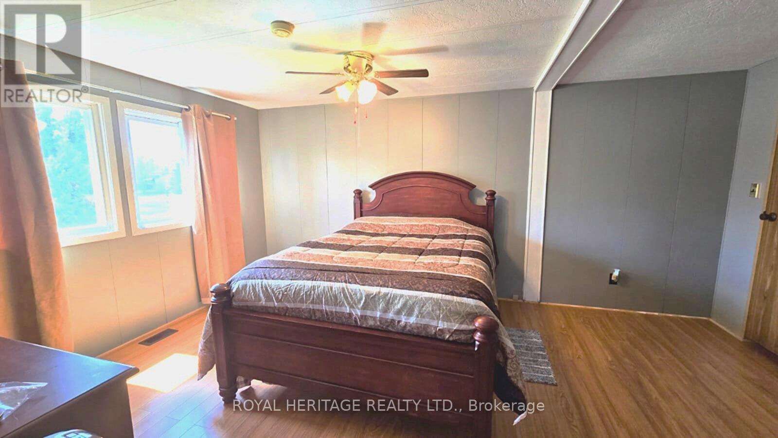 19 Park Street, Kawartha Lakes (Fenelon), Ontario  K9V 4R1 - Photo 15 - X12148165