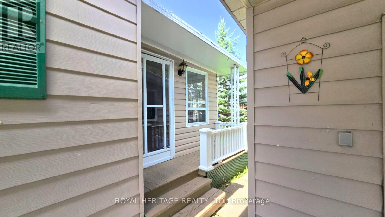 19 Park Street, Kawartha Lakes (Fenelon), Ontario  K9V 4R1 - Photo 26 - X12148165