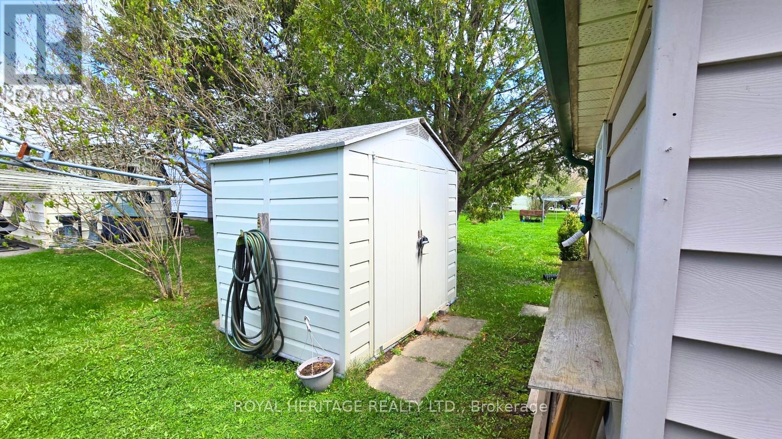 19 Park Street, Kawartha Lakes (Fenelon), Ontario  K9V 4R1 - Photo 28 - X12148165
