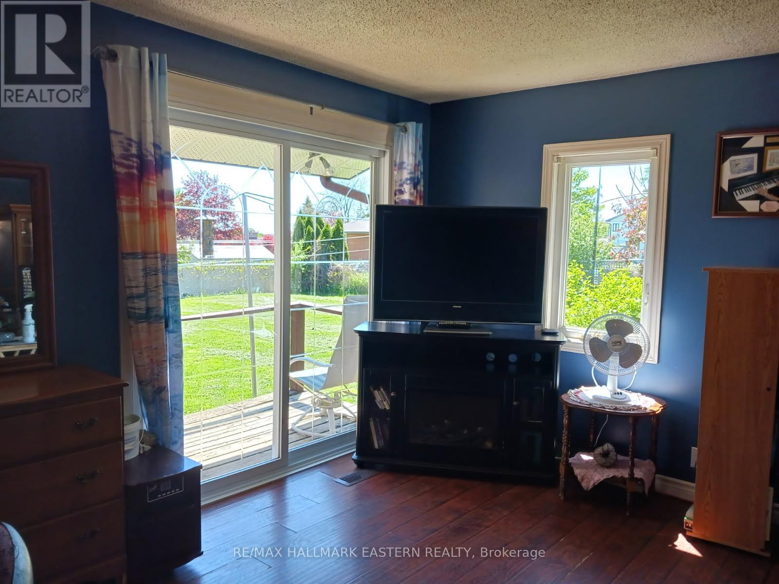 352 Peregrine Road, Selwyn, Ontario  K9J 6X2 - Photo 22 - X12148222