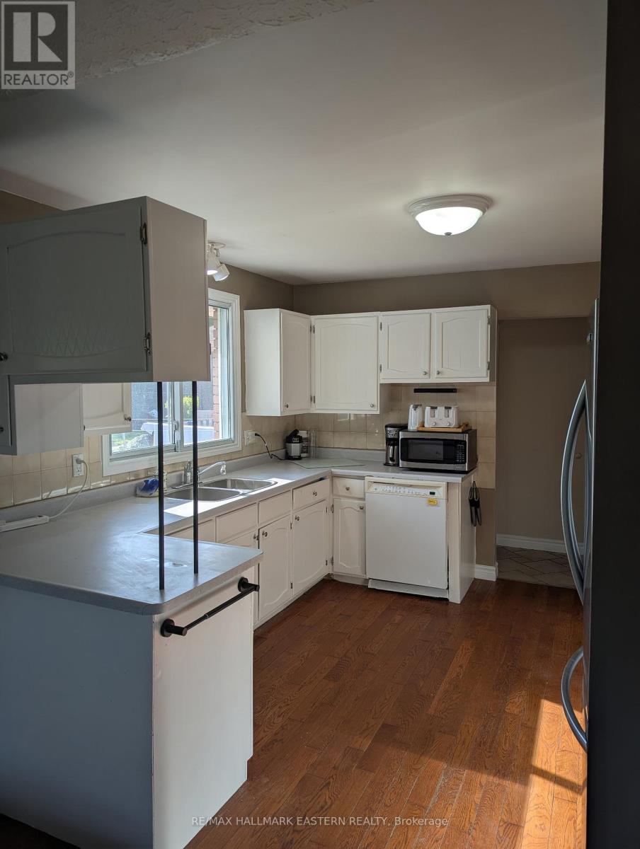 352 Peregrine Road, Selwyn, Ontario  K9J 6X2 - Photo 3 - X12148222