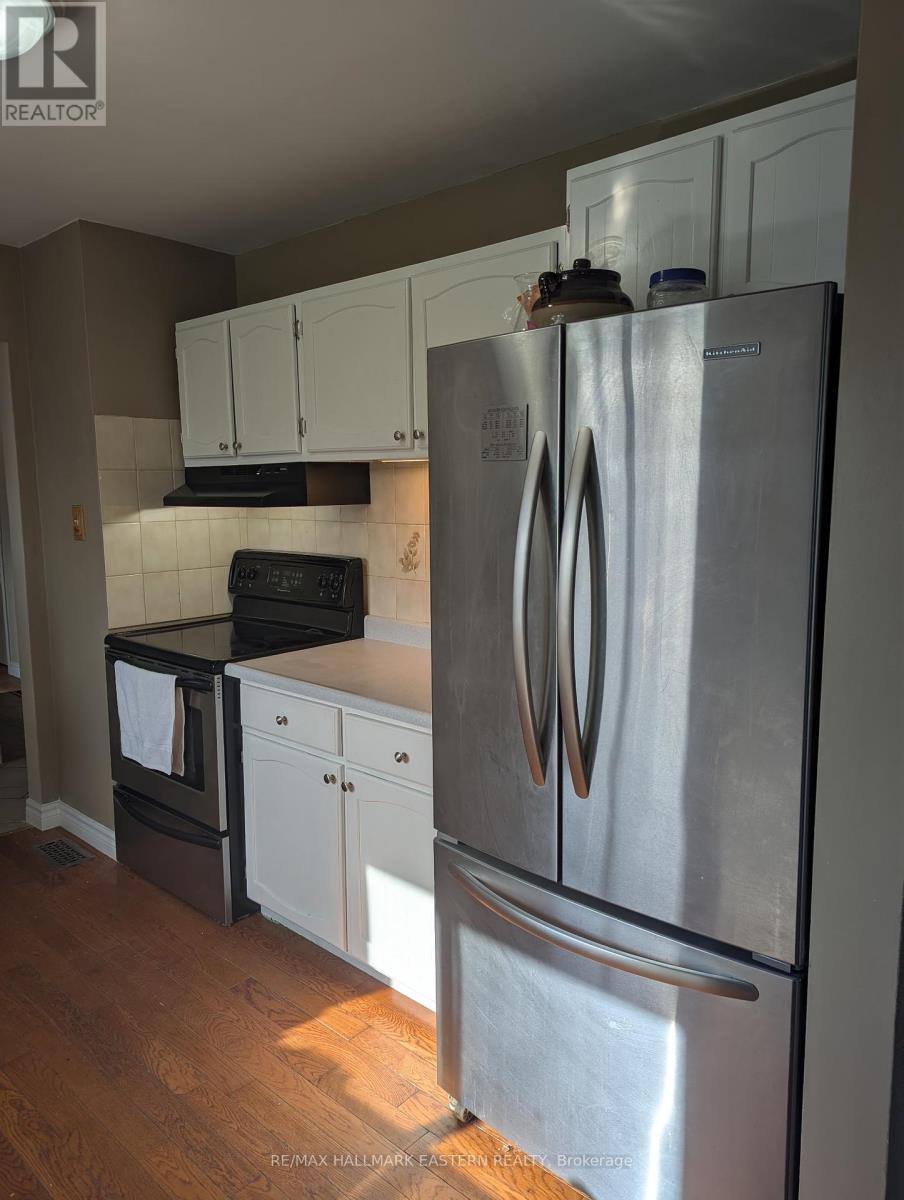 352 Peregrine Road, Selwyn, Ontario  K9J 6X2 - Photo 5 - X12148222