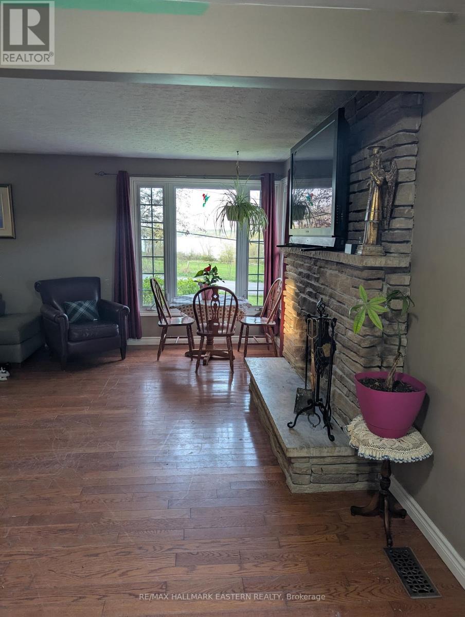 352 Peregrine Road, Selwyn, Ontario  K9J 6X2 - Photo 8 - X12148222