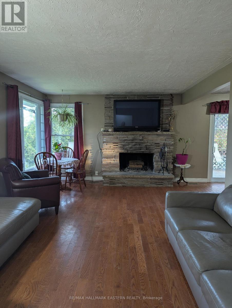 352 Peregrine Road, Selwyn, Ontario  K9J 6X2 - Photo 9 - X12148222