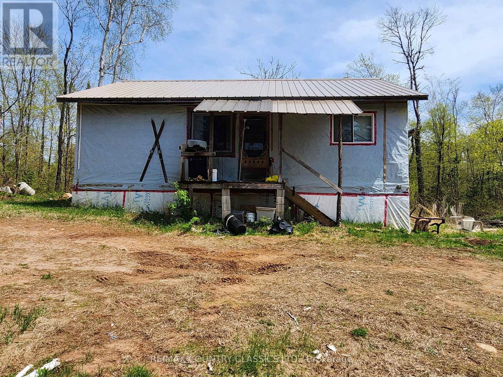 2910 WESLEMKOON LAKE ROAD, tudor & cashel, Ontario