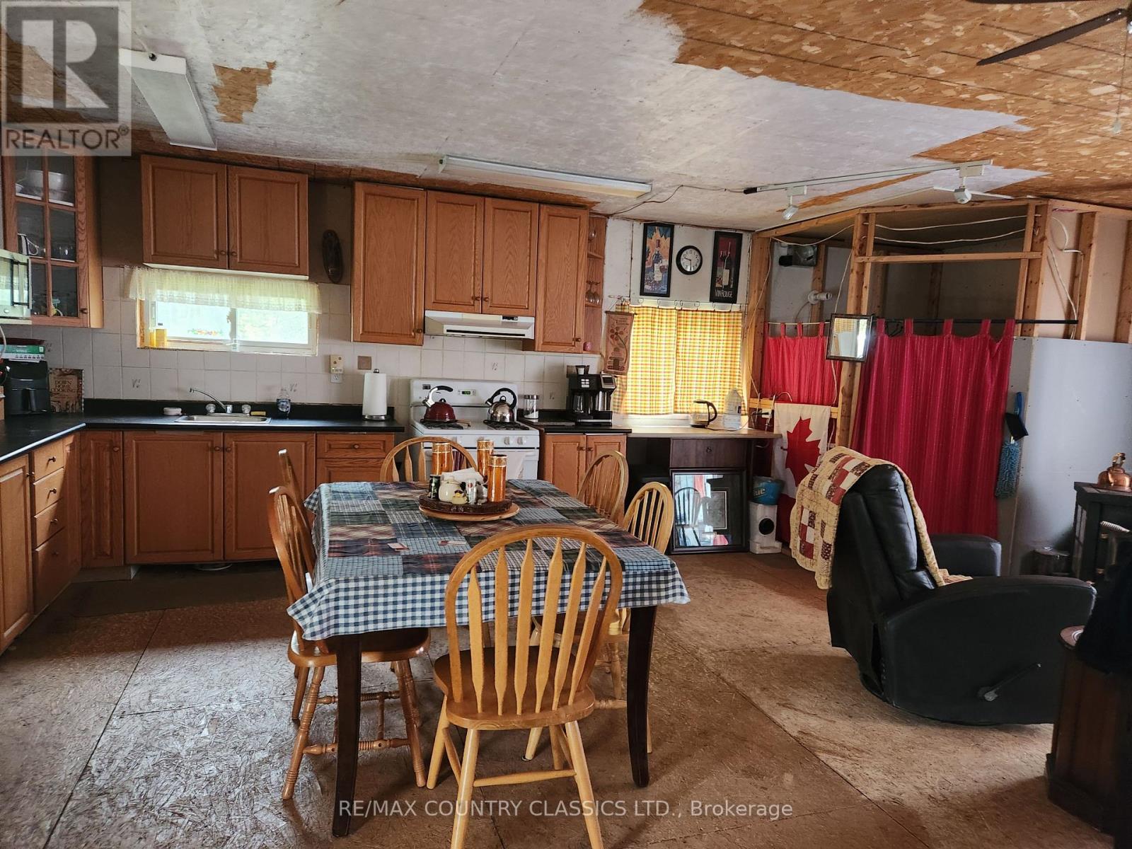 2910 Weslemkoon Lake Road, Tudor & Cashel, Ontario  K0L 1W0 - Photo 21 - X12148524
