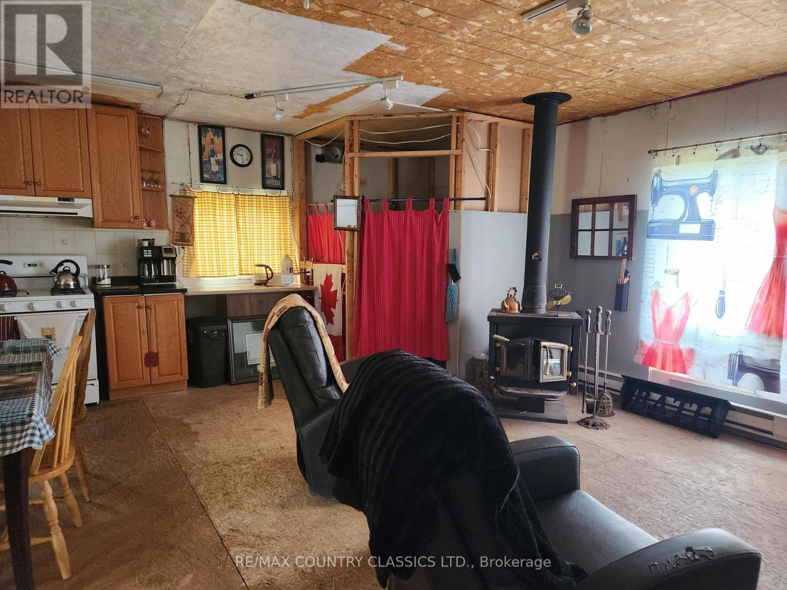 2910 Weslemkoon Lake Road, Tudor & Cashel, Ontario  K0L 1W0 - Photo 22 - X12148524