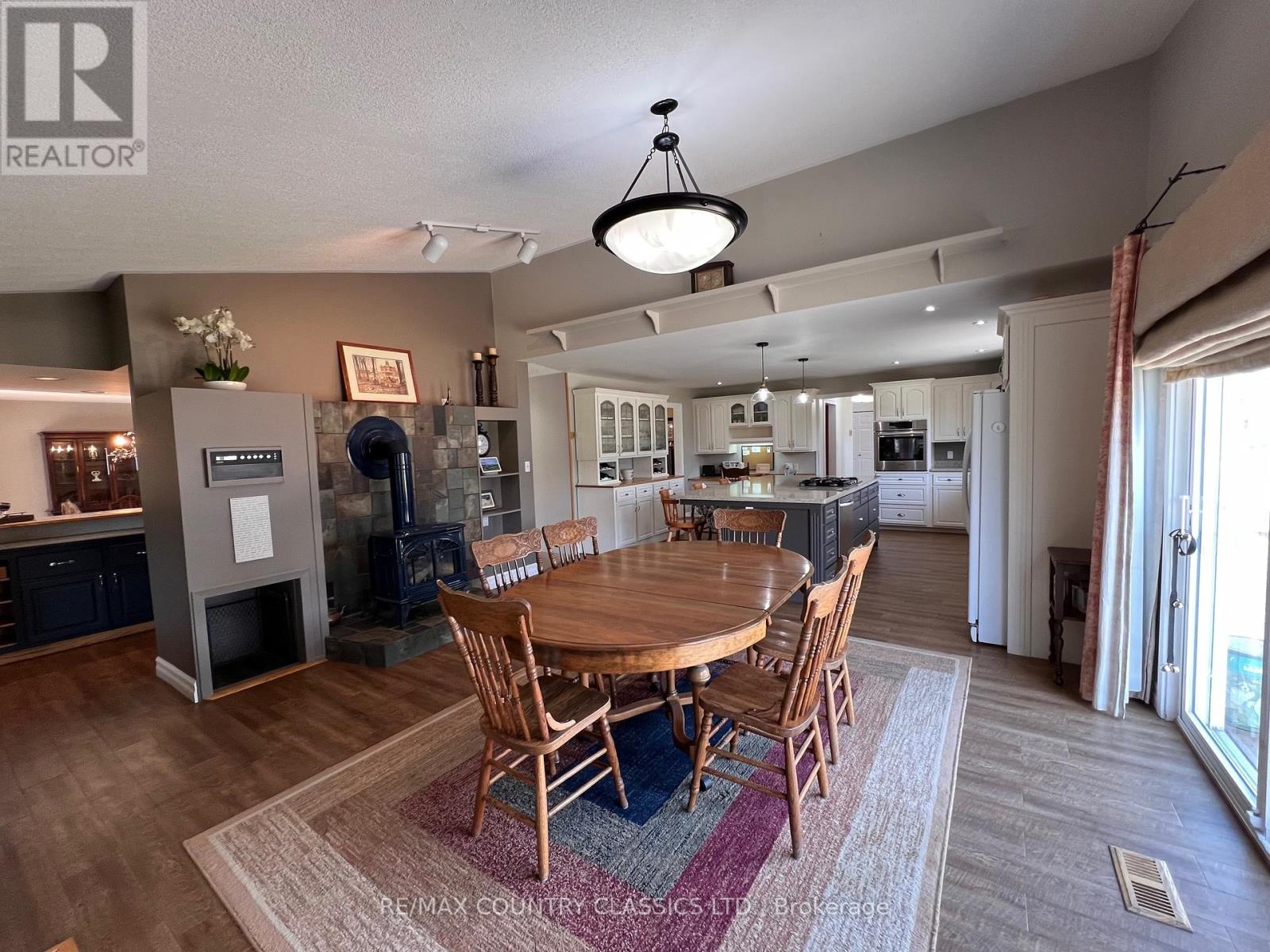 11 Golfview Drive, Bancroft (Bancroft Ward), Ontario  K0L 1C0 - Photo 12 - X12148612