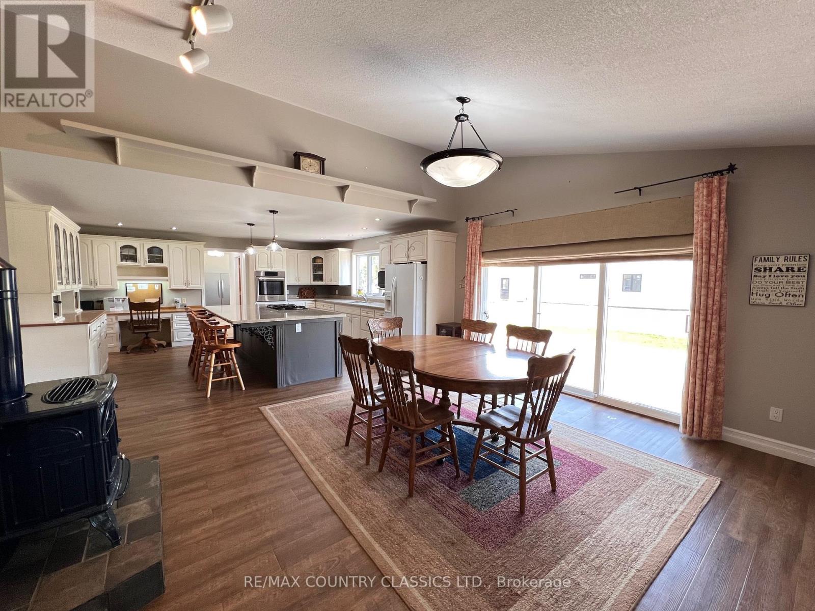 11 Golfview Drive, Bancroft (Bancroft Ward), Ontario  K0L 1C0 - Photo 14 - X12148612
