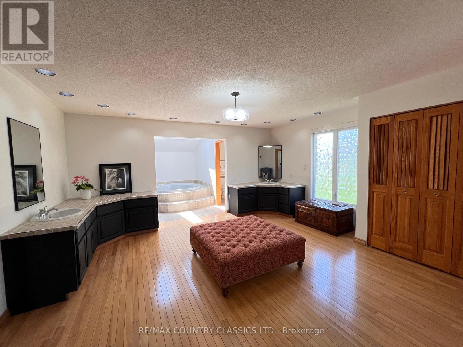 11 Golfview Drive, Bancroft (Bancroft Ward), Ontario  K0L 1C0 - Photo 29 - X12148612