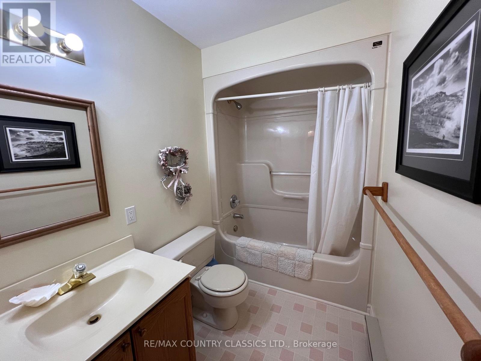 11 Golfview Drive, Bancroft (Bancroft Ward), Ontario  K0L 1C0 - Photo 34 - X12148612