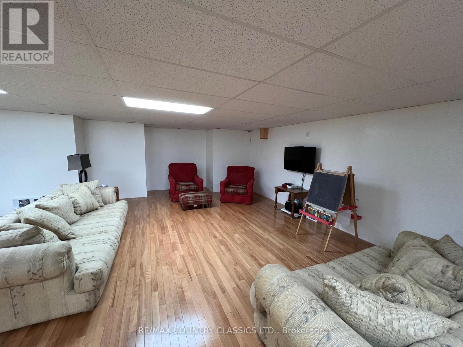 11 Golfview Drive, Bancroft (Bancroft Ward), Ontario  K0L 1C0 - Photo 46 - X12148612