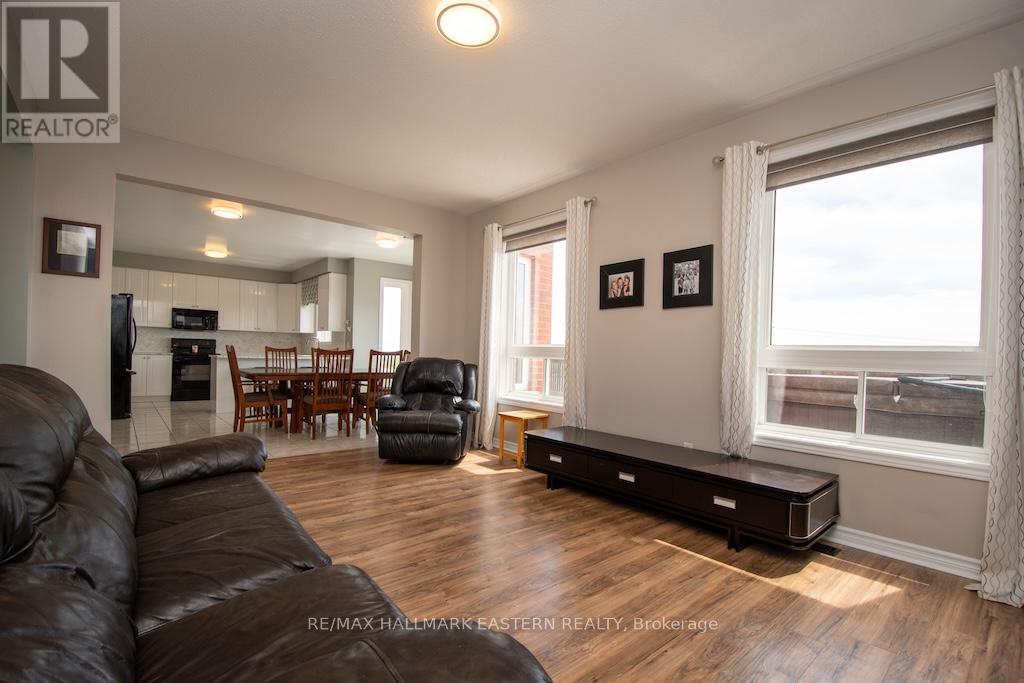 962 Baker Street, Peterborough North (North), Ontario  K9H 7P7 - Photo 12 - X12150218