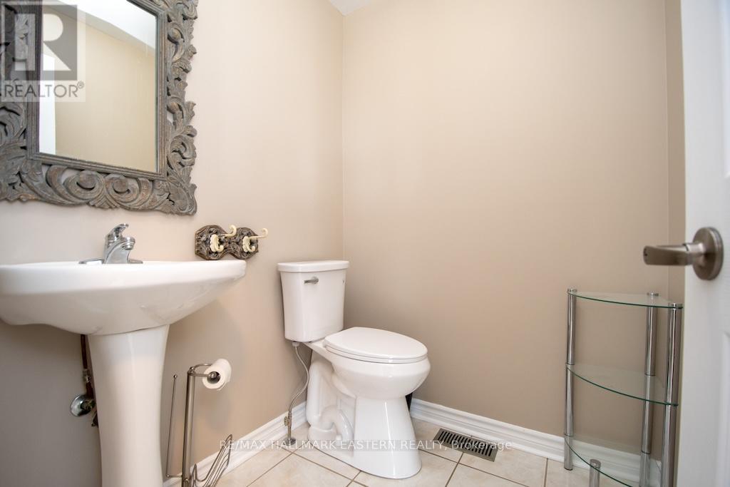 962 Baker Street, Peterborough North (North), Ontario  K9H 7P7 - Photo 14 - X12150218