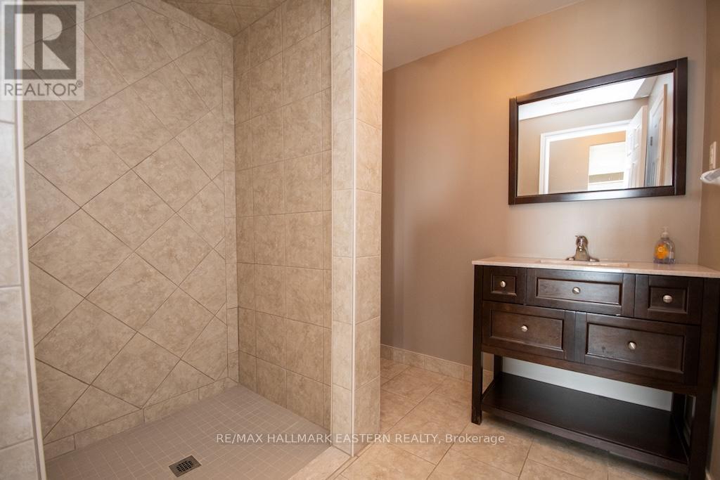 962 Baker Street, Peterborough North (North), Ontario  K9H 7P7 - Photo 41 - X12150218