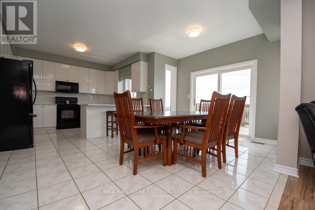 962 Baker Street, Peterborough North (North), Ontario  K9H 7P7 - Photo 5 - X12150218