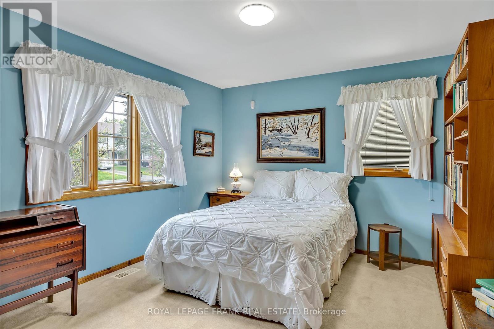 256 Sherin Avenue, Peterborough South (East), Ontario  K9J 1B6 - Photo 15 - X12150415
