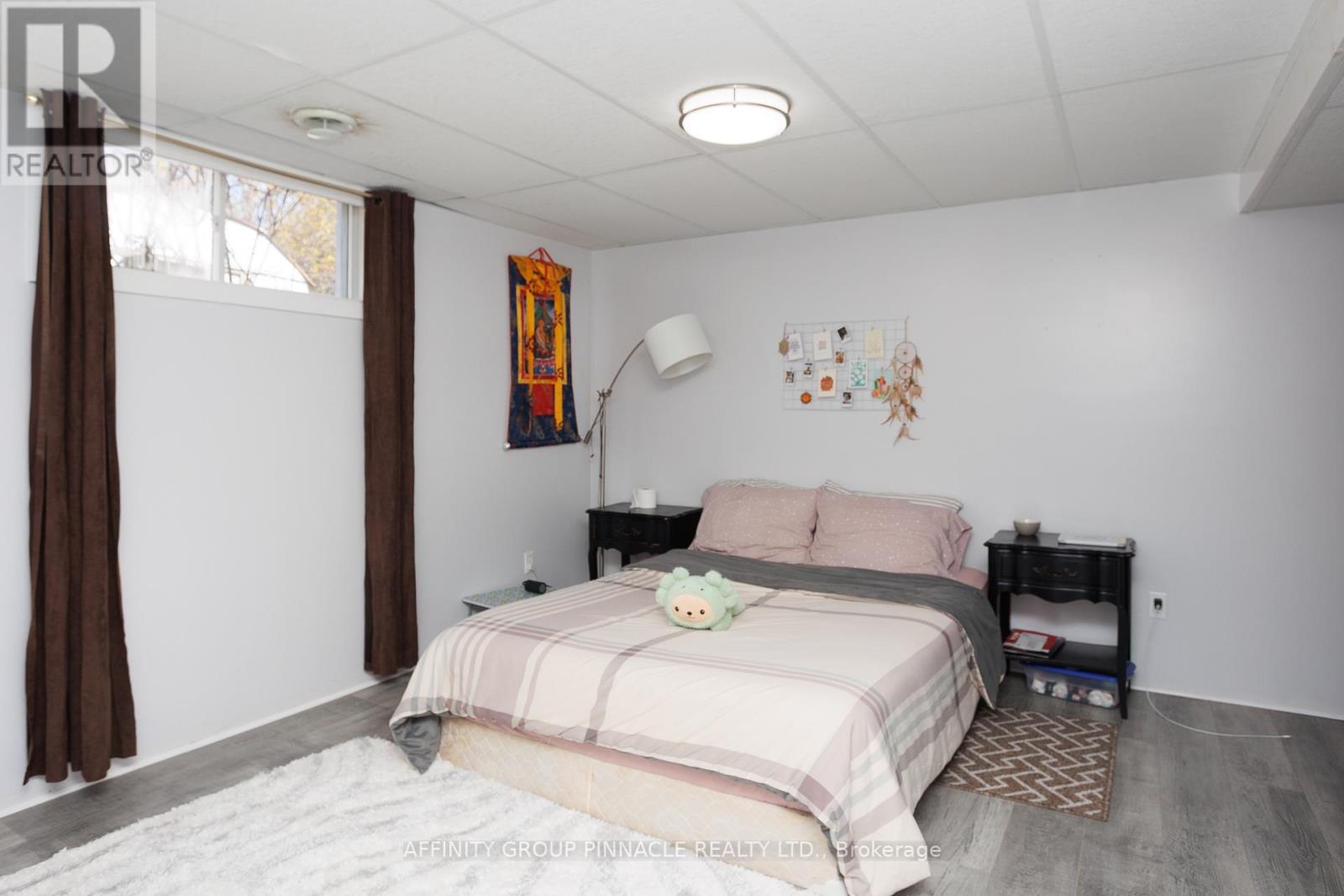 4 Champlain Boulevard, Kawartha Lakes (Lindsay), Ontario  K9V 0H9 - Photo 23 - X12150461
