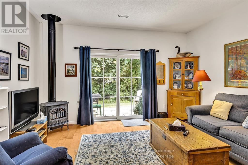 3 Wingett Way, Smith-Ennismore-Lakefield (Lakefield), Ontario  K0L 2H0 - Photo 2 - X12150853
