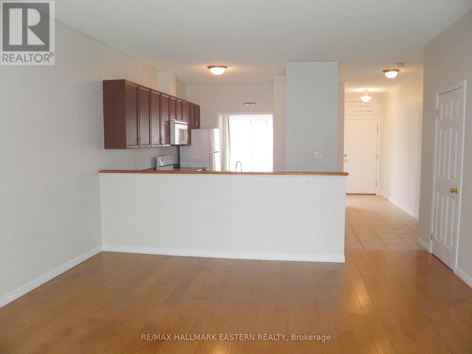 3 Wingett Way, Smith-Ennismore-Lakefield (Lakefield), Ontario  K0L 2H0 - Photo 8 - X12150853