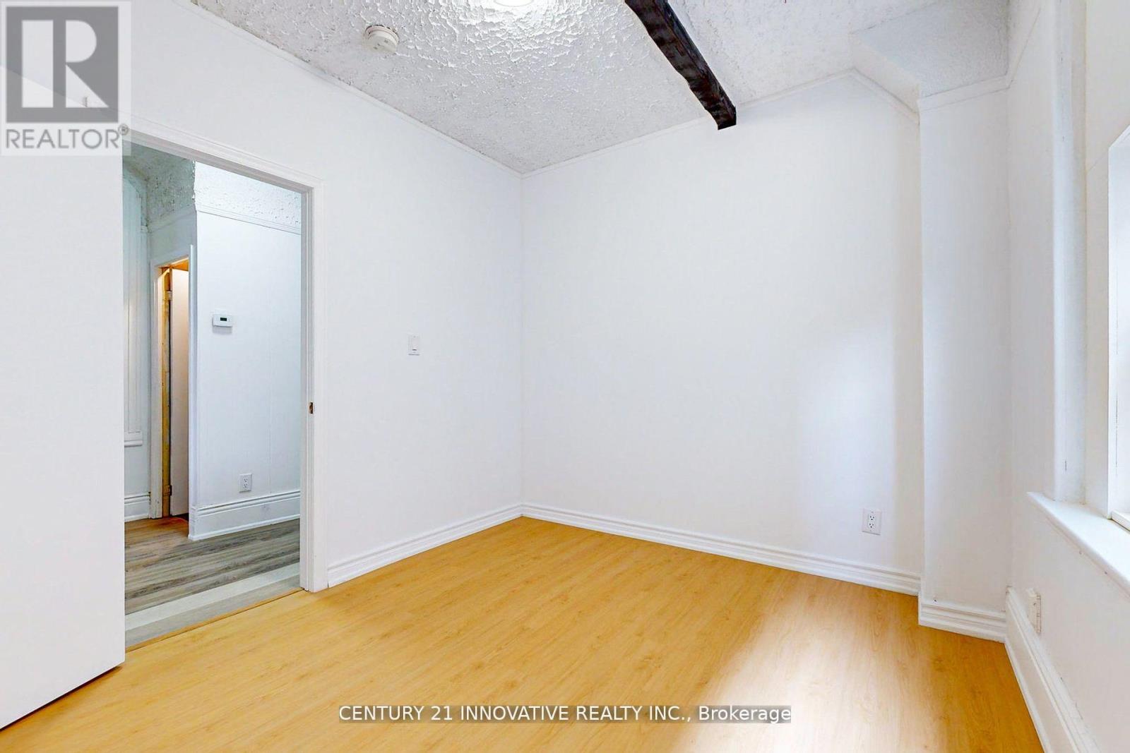 57 Olive Avenue, Peterborough (Downtown), Ontario  K9J 3K0 - Photo 10 - X12150783