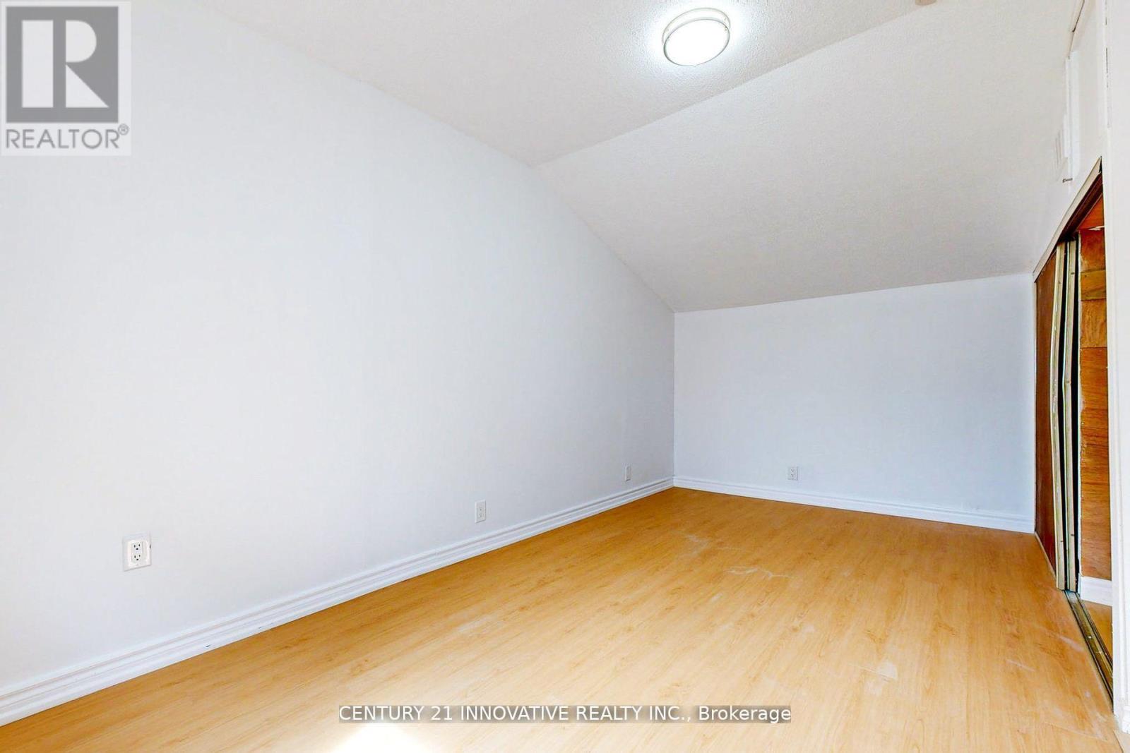 57 Olive Avenue, Peterborough (Downtown), Ontario  K9J 3K0 - Photo 17 - X12150783