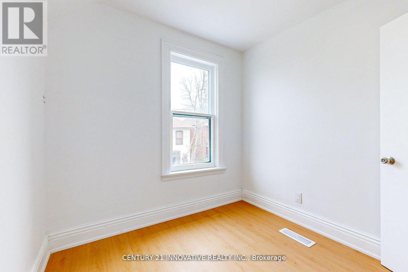 57 Olive Avenue, Peterborough (Downtown), Ontario  K9J 3K0 - Photo 22 - X12150783