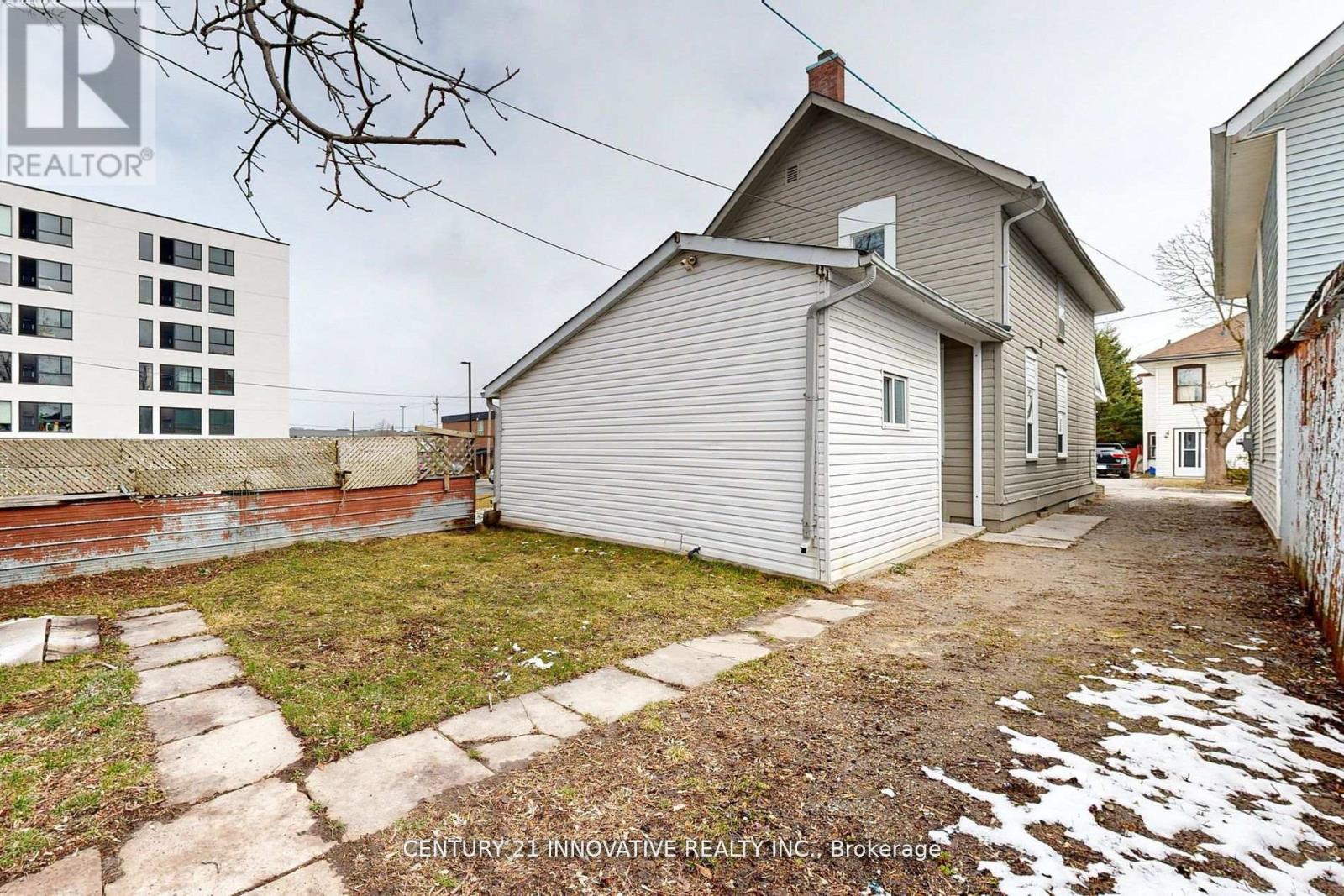 57 Olive Avenue, Peterborough (Downtown), Ontario  K9J 3K0 - Photo 38 - X12150783