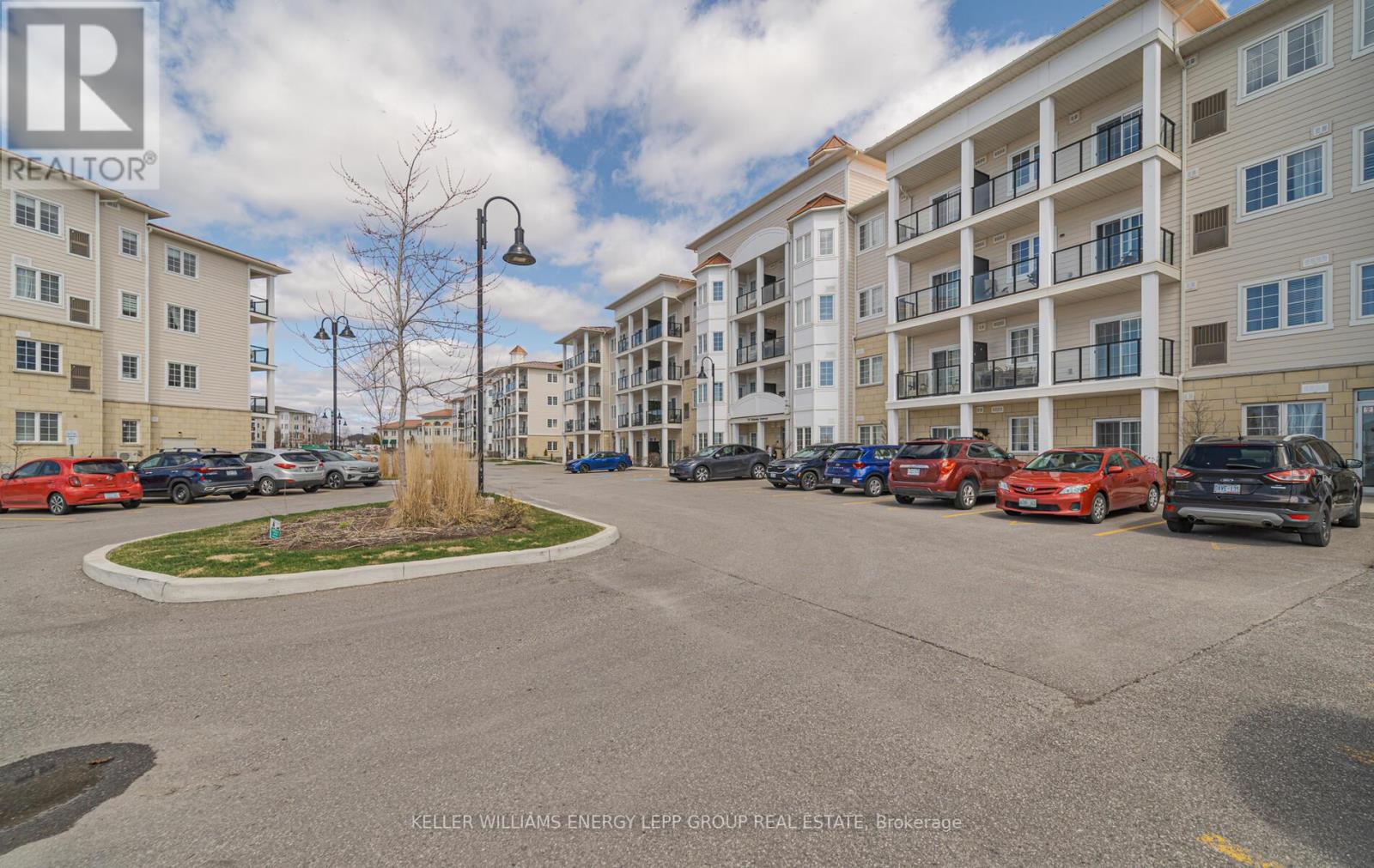 312 - 70 SHIPWAY AVENUE, clarington (newcastle), Ontario