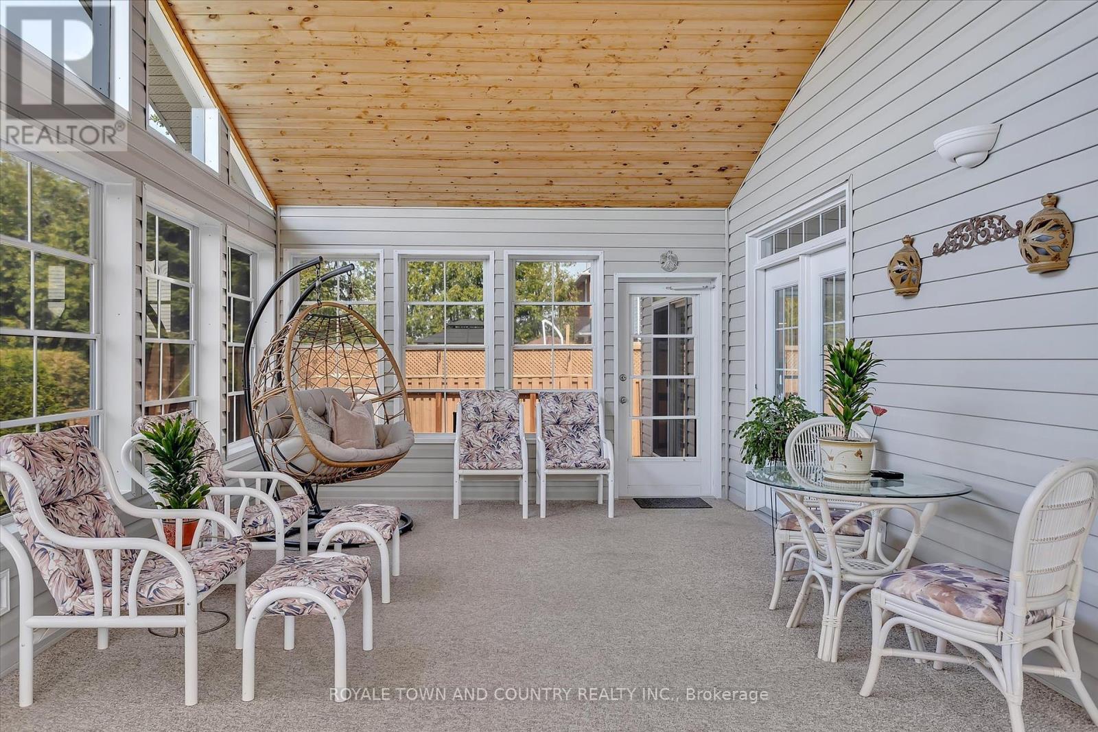 25 Sylvester Drive, Kawartha Lakes (Lindsay), Ontario  K9V 6E7 - Photo 17 - X12151136